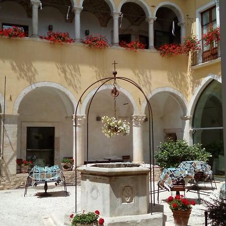 Bed and Breakfast Grancia Dei Celestini Sulmona Exterior foto